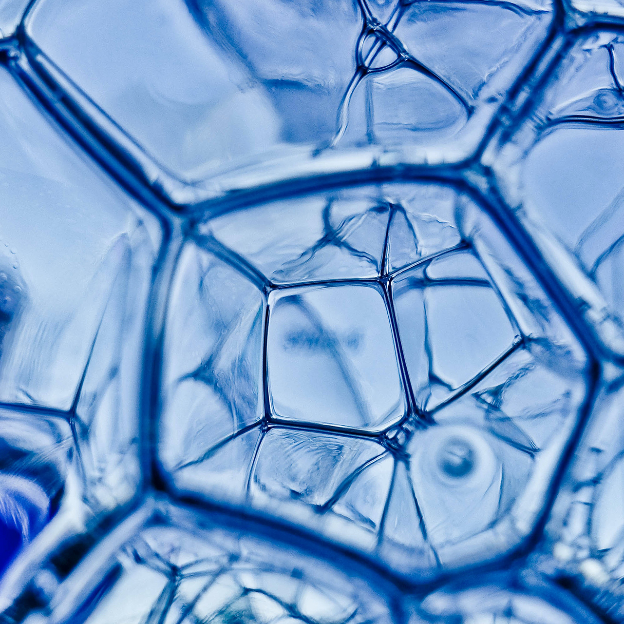 An image of the interstitial spaces between bubbles